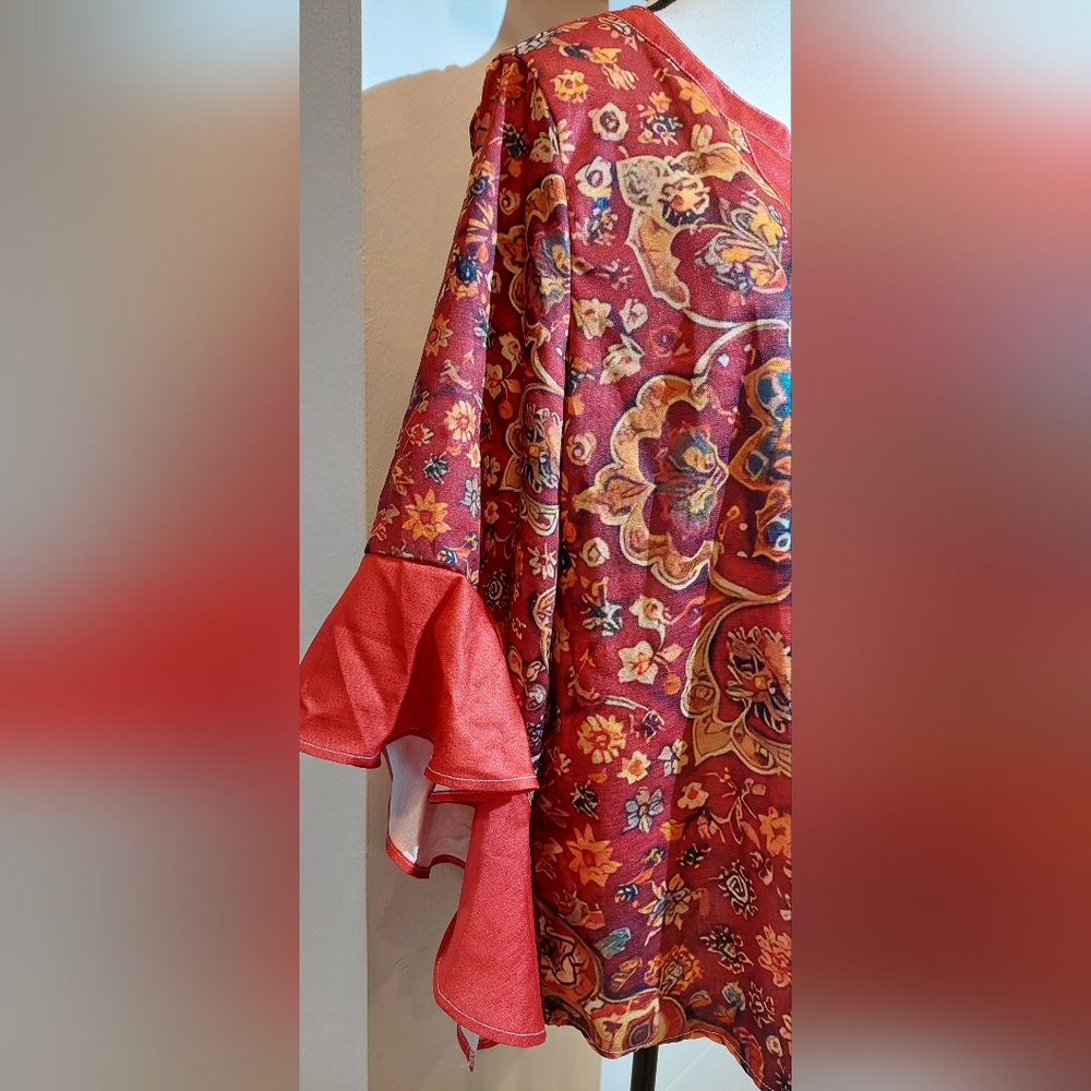 Elegant Red Floral Women's Tunic - Picture 4 of 12